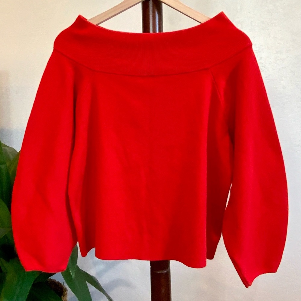 Women’s Red Wide Neck Sweater Sz M